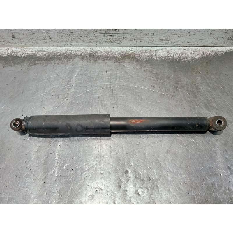 Recambio de amortiguador trasero izquierdo para nissan cabstar 09.06 referencia OEM IAM  25DCI 2006