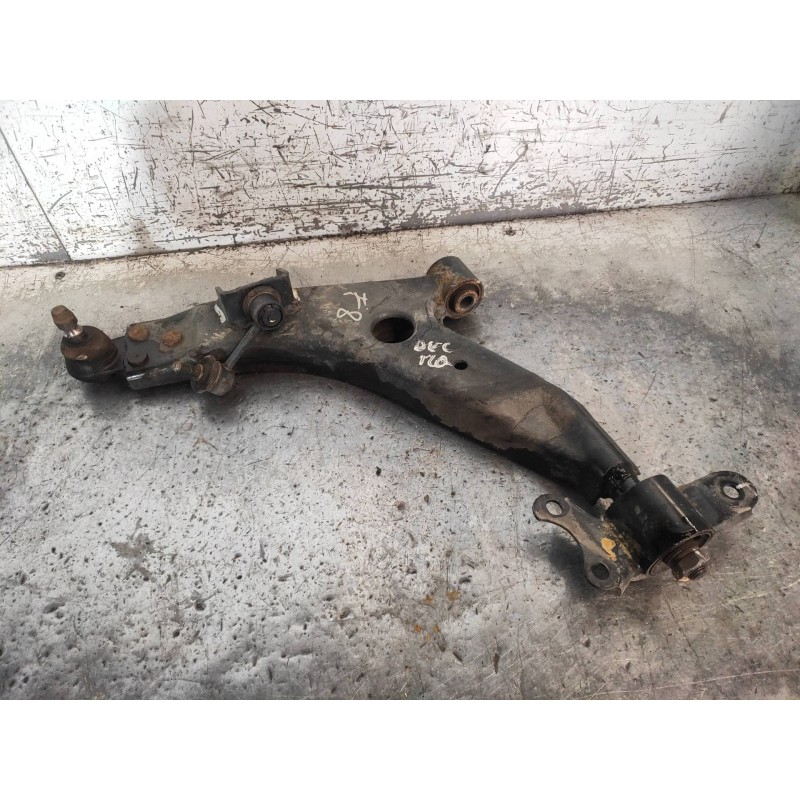 Recambio de brazo suspension inferior delantero izquierdo para chevrolet evanda cdx referencia OEM IAM   