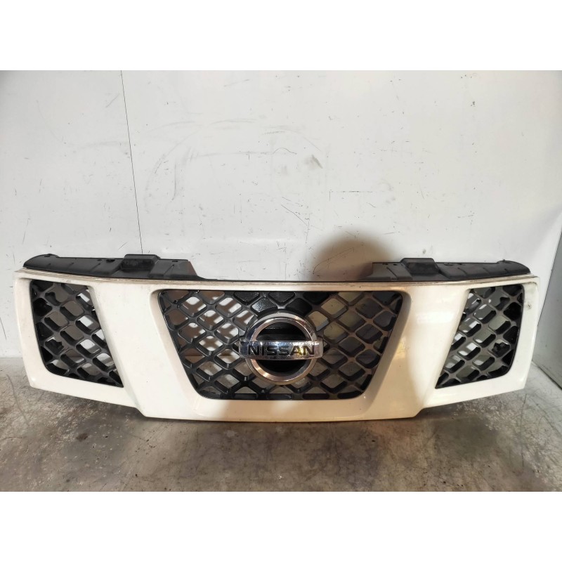 Recambio de rejilla delantera para nissan navara pick-up (d40m) doble cab se 4x4 referencia OEM IAM   