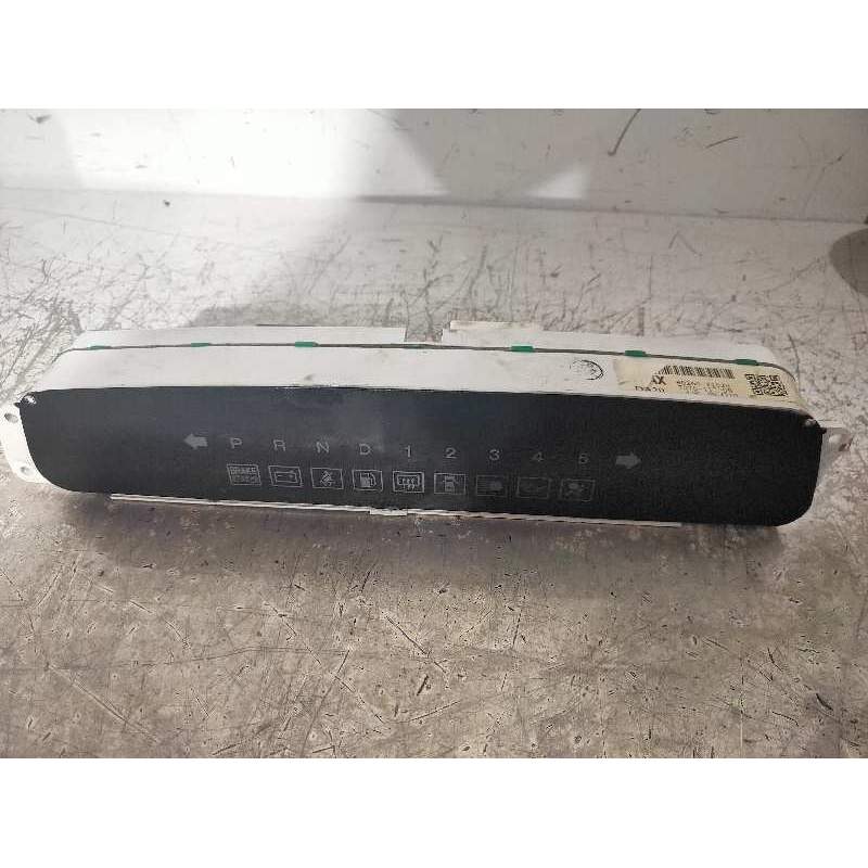 Recambio de pantalla multifuncion para ssangyong rodius xdi referencia OEM IAM 8026021020 707011700S 2005
