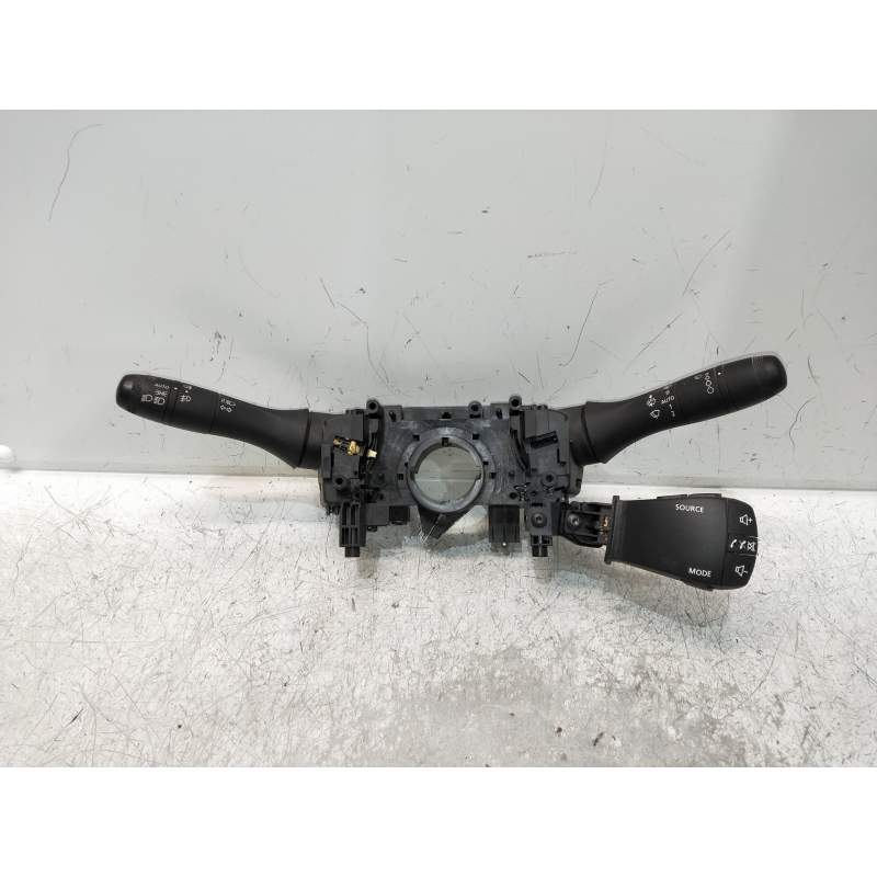Recambio de mando luces para renault express 1.5 dci referencia OEM IAM 255676114R  