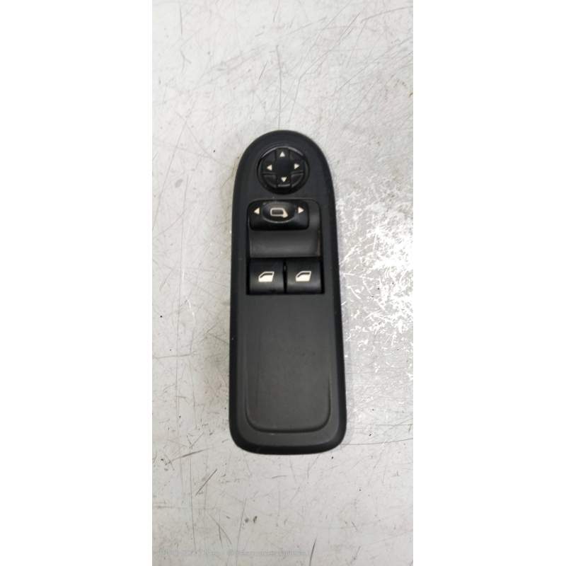 Recambio de mando elevalunas delantero izquierdo para peugeot 308 confort referencia OEM IAM 96585186XT  2007