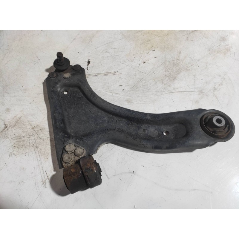 Recambio de brazo suspension inferior delantero derecho para opel tigra twin top 1.4 16v referencia OEM IAM   