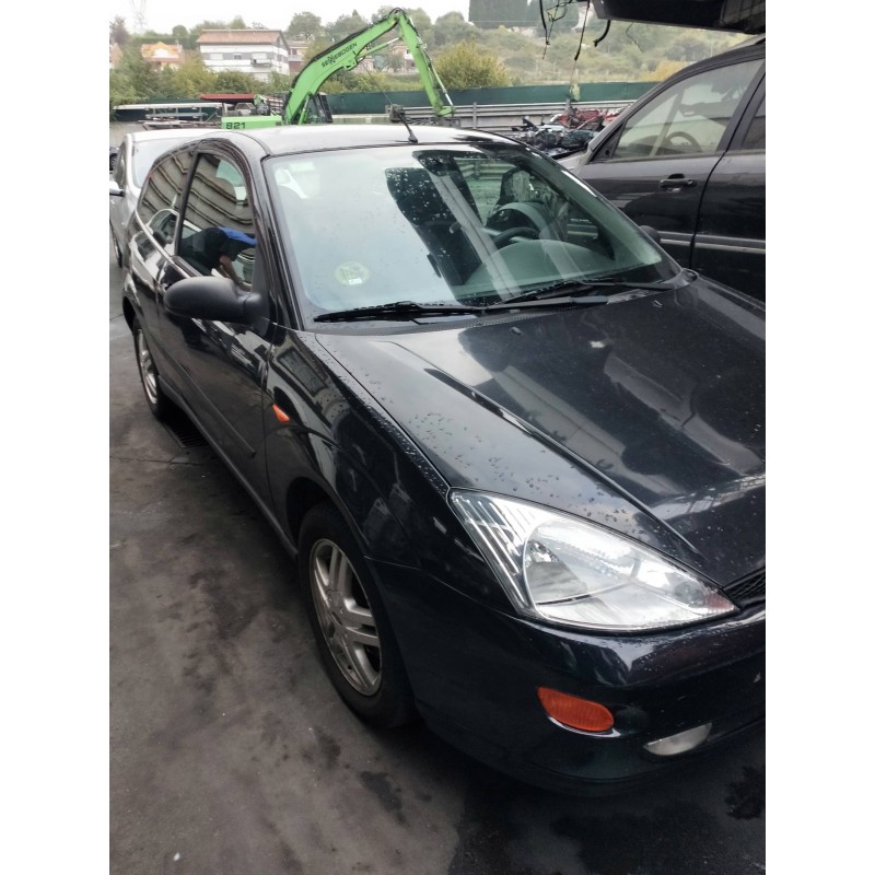 ford focus berlina (cak) del año 2001