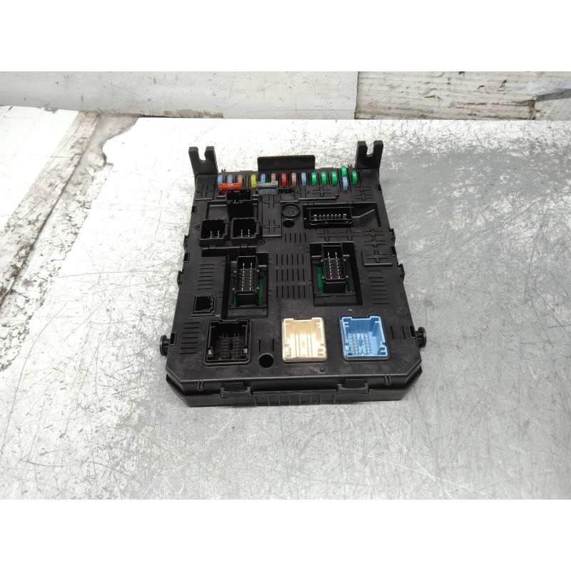 Recambio de caja reles / fusibles para peugeot 308 confort referencia OEM IAM 966405918002 BSI04EVK0500 