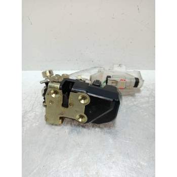 MOTOR CIERRE CENTRALIZADO DELANTERO DERECHO 5P 2001