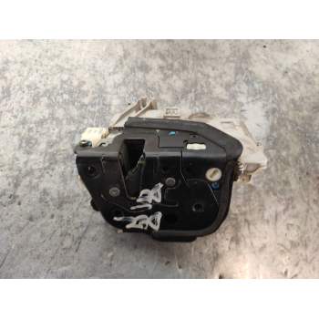 MOTOR CIERRE CENTRALIZADO DELANTERO DERECHO 8E1837016AA 4P 2005