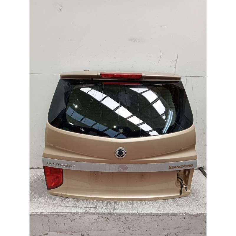 Recambio de porton trasero para ssangyong kyron 2.0 xdi referencia OEM IAM  5P 2005