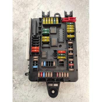 CAJA RELES / FUSIBLES 6114V8933788001 07072014 