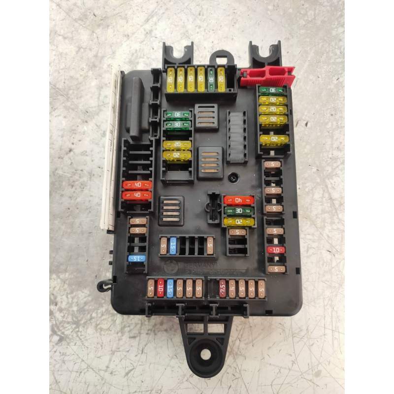 Recambio de caja reles / fusibles para bmw serie 3 gran turismo (f34) 320d xdrive referencia OEM IAM 6114V8933788001 07072014 