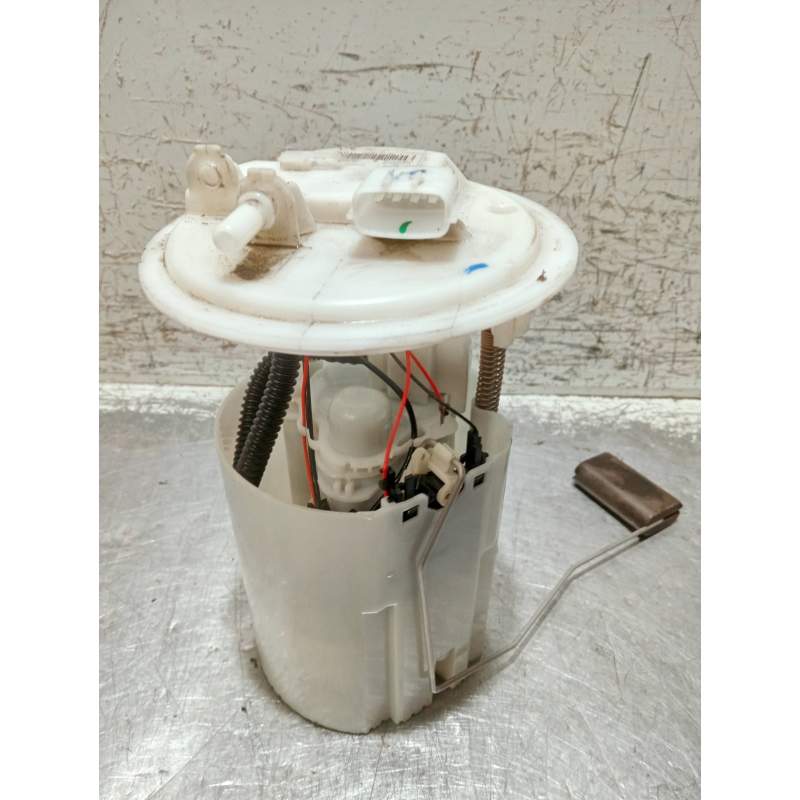 Recambio de bomba combustible para renault megane iii berlina 5 p referencia OEM IAM 172029952R 7610447AA 2012