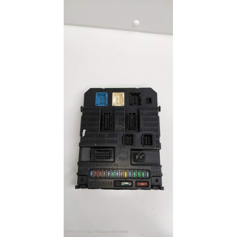 Recambio de caja reles / fusibles para citroën c4 berlina collection referencia OEM IAM 9659285580 BSI2004P0800 