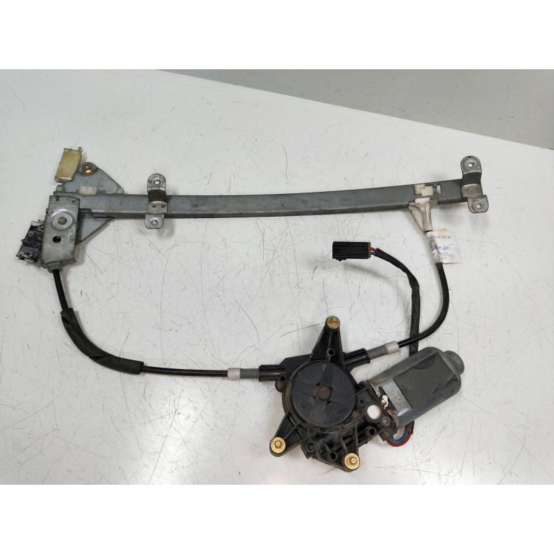 Recambio de elevalunas trasero derecho para nissan primera berl./familiar (p10/w10) 2.0 16v cat referencia OEM IAM 400235  4P