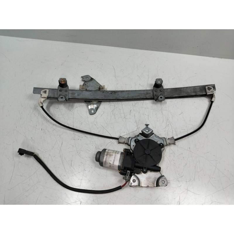 Recambio de elevalunas delantero derecho para nissan primera berlina (p11) competence referencia OEM IAM 400600T5  4P