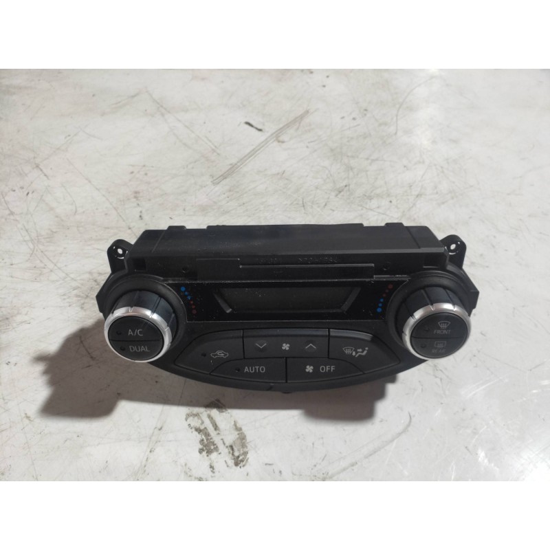 Recambio de mando calefaccion / aire acondicionado para toyota yaris hybrid active referencia OEM IAM 559000D810  