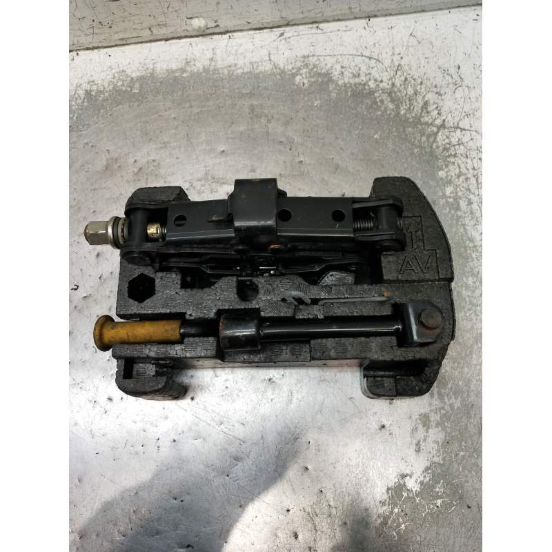 Recambio de gato para renault megane i classic (la0/1_) 1.9 dti (la1u) referencia OEM IAM   1999