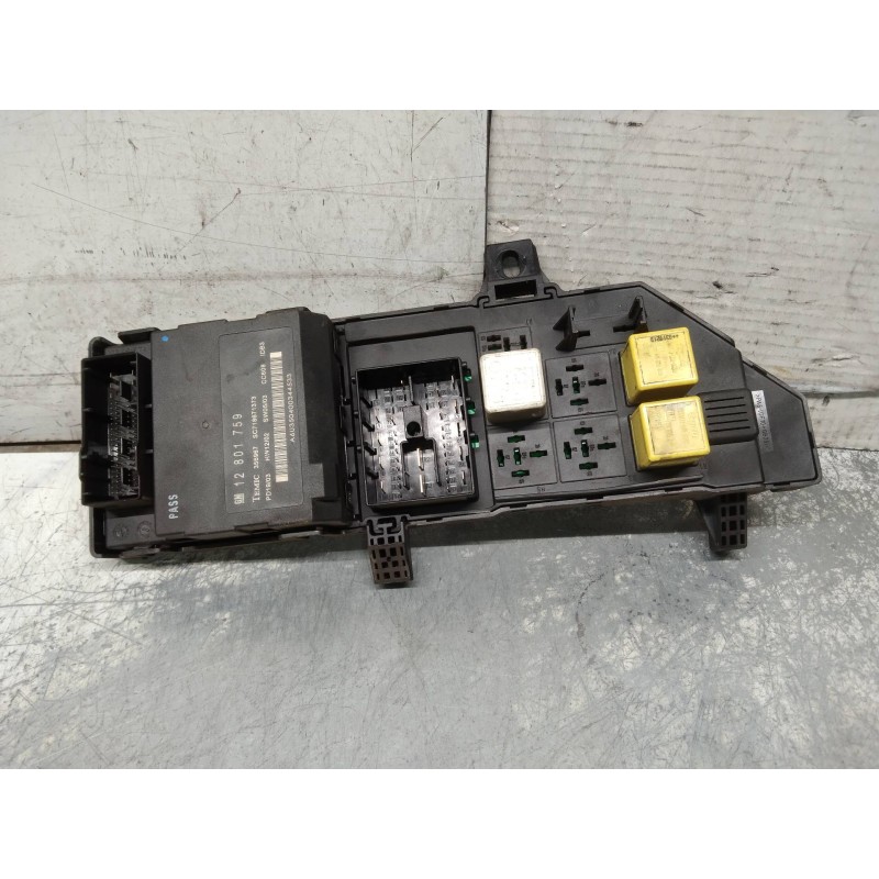 Recambio de caja reles / fusibles para saab 9-3 berlina 2.2 tid arc referencia OEM IAM 12801759  