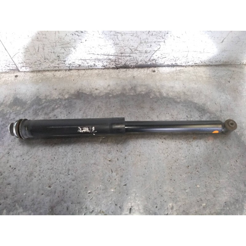 Recambio de amortiguador trasero derecho para toyota yaris hybrid active referencia OEM IAM 485300DF10 03031000850 