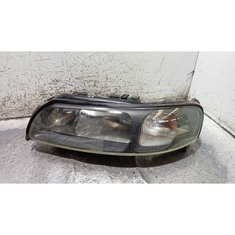 Recambio de faro izquierdo para volvo v70 familiar 2.4 (103kw) referencia OEM IAM   