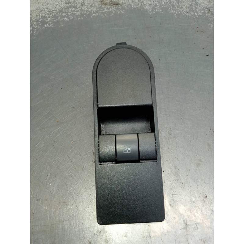 Recambio de mando elevalunas delantero derecho para opel astra h berlina cosmo referencia OEM IAM 13183675 5P H/04