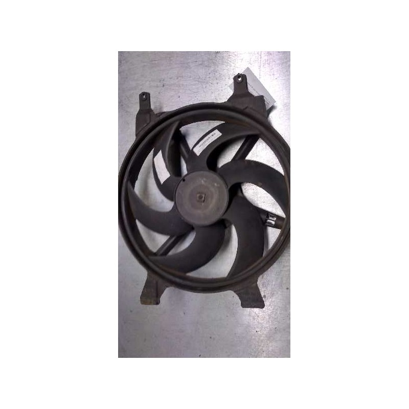 Recambio de electroventilador para renault rapid/express (f40) 1.9 diesel referencia OEM IAM 7700784652  