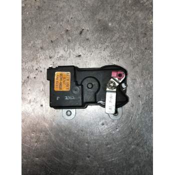 MOTOR CIERRE CENTRALIZADO DELANTERO DERECHO 957404A050 4P 2003
