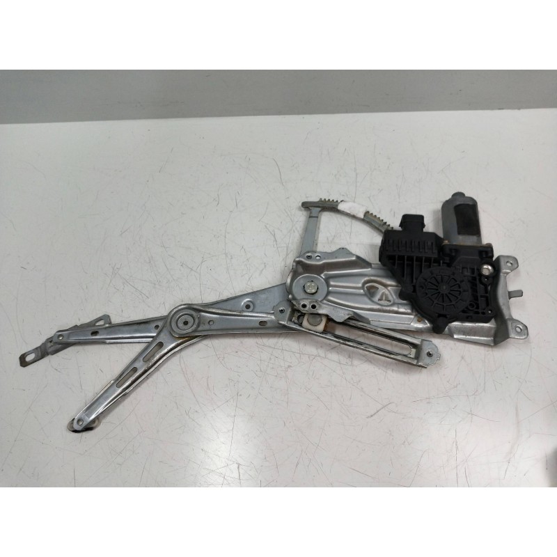 Recambio de elevalunas delantero derecho para opel astra g berlina 2.0 dti referencia OEM IAM 90521882 119951200 5P