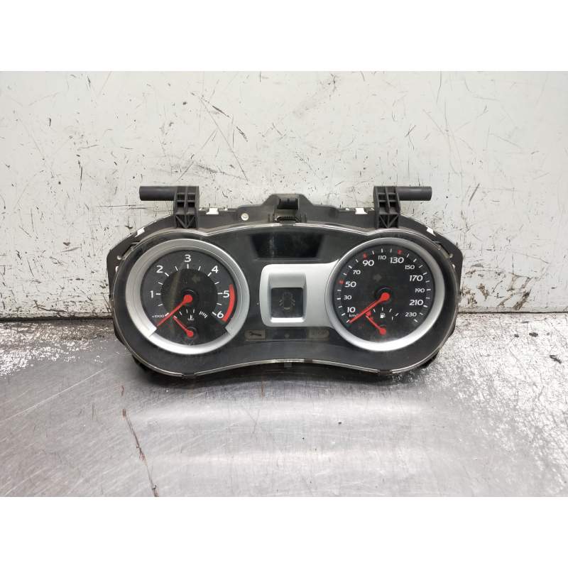 Recambio de cuadro instrumentos para renault clio iii confort dynamique referencia OEM IAM 8200582705G UBAB121286 2005