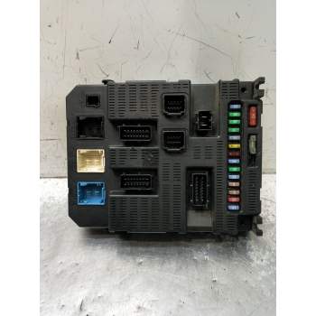CAJA RELES / FUSIBLES 9659285580 BSI2004P0800 2004