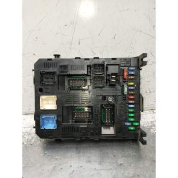 CAJA RELES / FUSIBLES 9678477080 BSI04EVK0300 2008