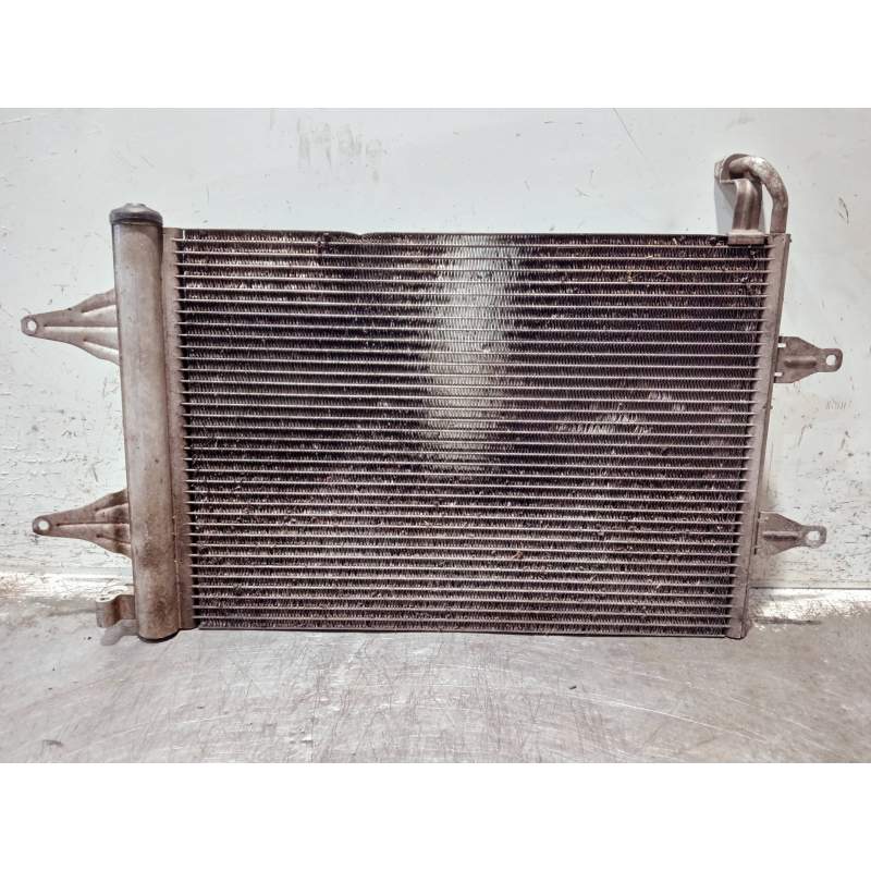 Recambio de condensador / radiador aire acondicionado para volkswagen polo (9n3) referencia OEM IAM 6Q0820411K  2005