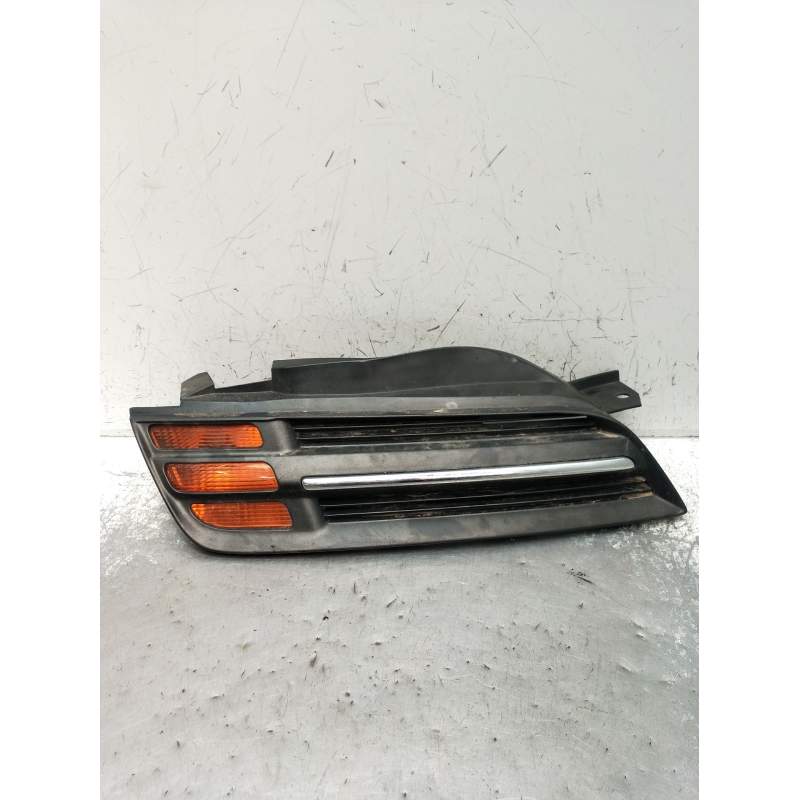 Recambio de rejilla delantera para nissan micra iii (k12) 1.2 16v referencia OEM IAM  DERECHA 2003