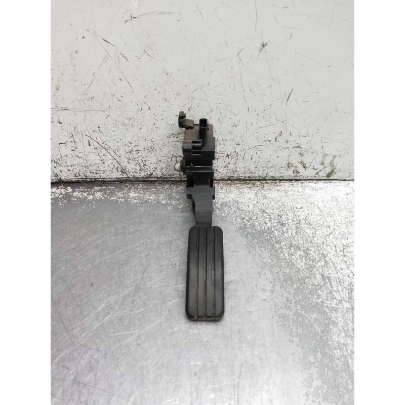 Recambio de potenciometro pedal para renault megane iii berlina 5 p referencia OEM IAM 180020022R  2008