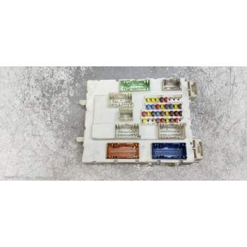CAJA RELES / FUSIBLES F1FT14014CHA F1DT14A073PH 2014