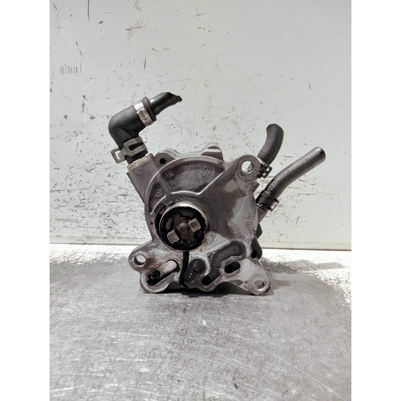 Recambio de depresor freno / bomba vacio para audi a4 avant (8e) referencia OEM IAM   