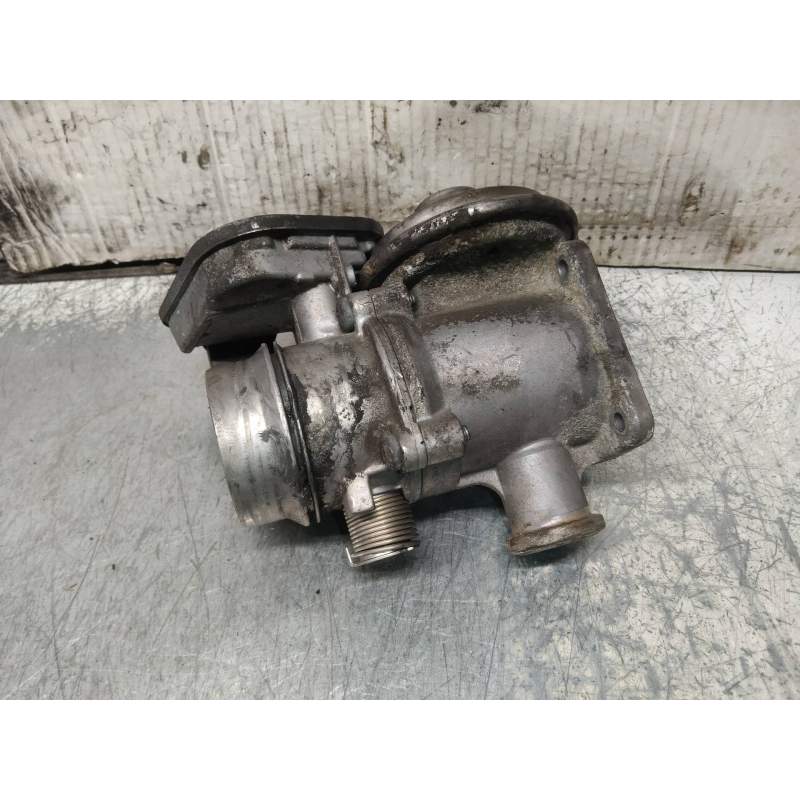 Recambio de valvula egr para bmw serie 5 berlina (e60) 520d referencia OEM IAM 70045000 7804380 