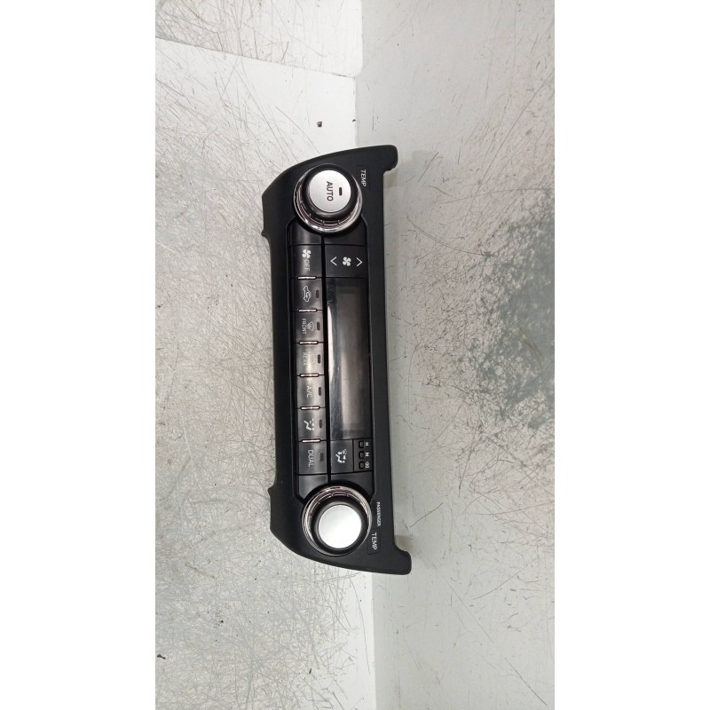 Recambio de mando calefaccion / aire acondicionado para toyota land cruiser (j15) basis referencia OEM IAM 8401060C70C0 23700050