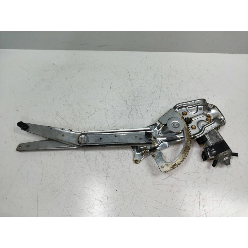 Recambio de elevalunas delantero derecho para opel rekord e 2.2 referencia OEM IAM 680595950 90139528 4P