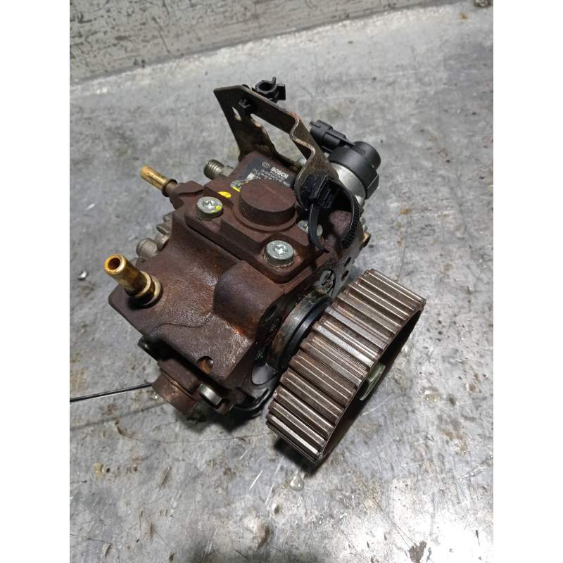 Recambio de bomba inyeccion para peugeot 207 x-line referencia OEM IAM 0445010102 96563000380 BOSCH