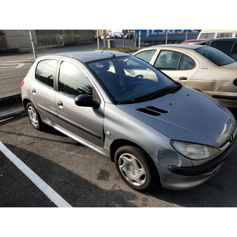 PEUGEOT 206 BERLINA