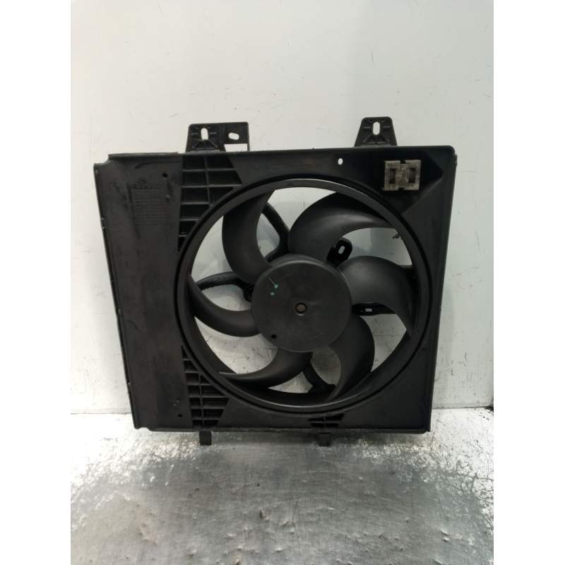 Recambio de electroventilador para citroën c3 pluriel (hb_) 1.4 hdi referencia OEM IAM 8240503FR  2003