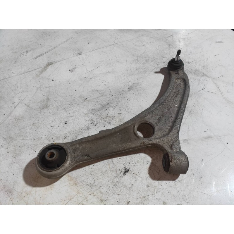 Recambio de brazo suspension inferior delantero izquierdo para hyundai i40 cw gl tecno referencia OEM IAM   