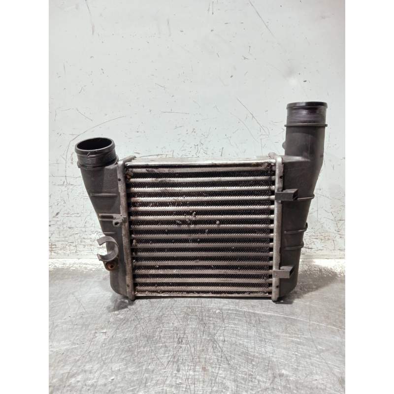 Recambio de intercooler para audi a4 avant (8e) referencia OEM IAM   