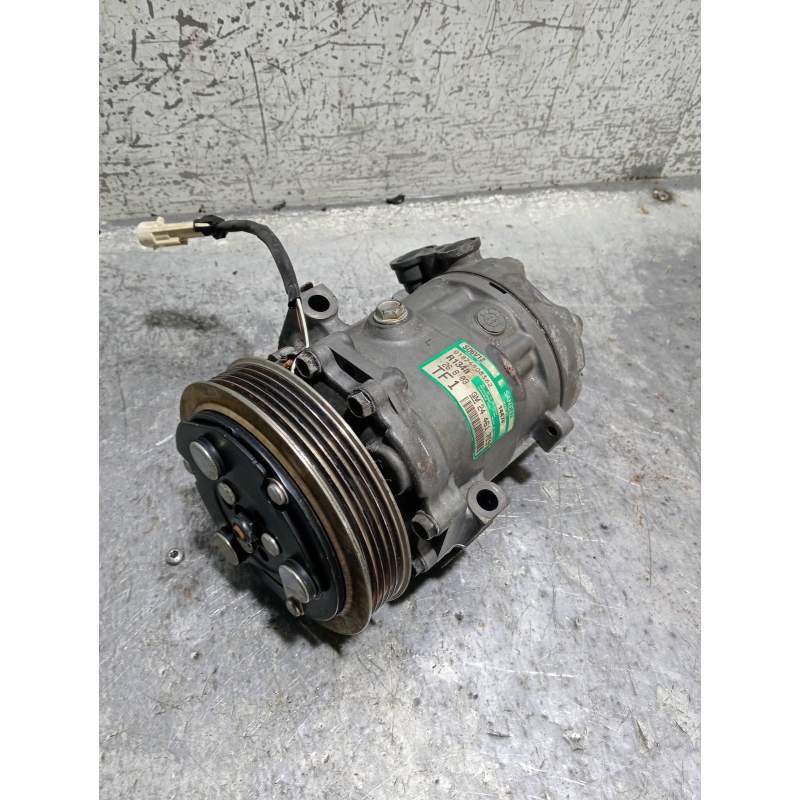Recambio de compresor aire acondicionado para opel corsa c cosmo referencia OEM IAM 24461719 SD6V12 