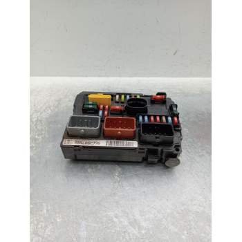 CAJA RELES / FUSIBLES 14HDI 2006