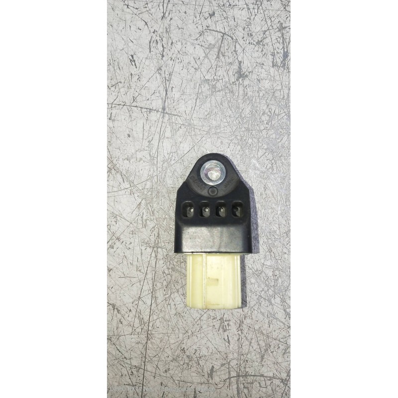 Recambio de modulo electronico para toyota land cruiser (j15) basis referencia OEM IAM 8983175020  