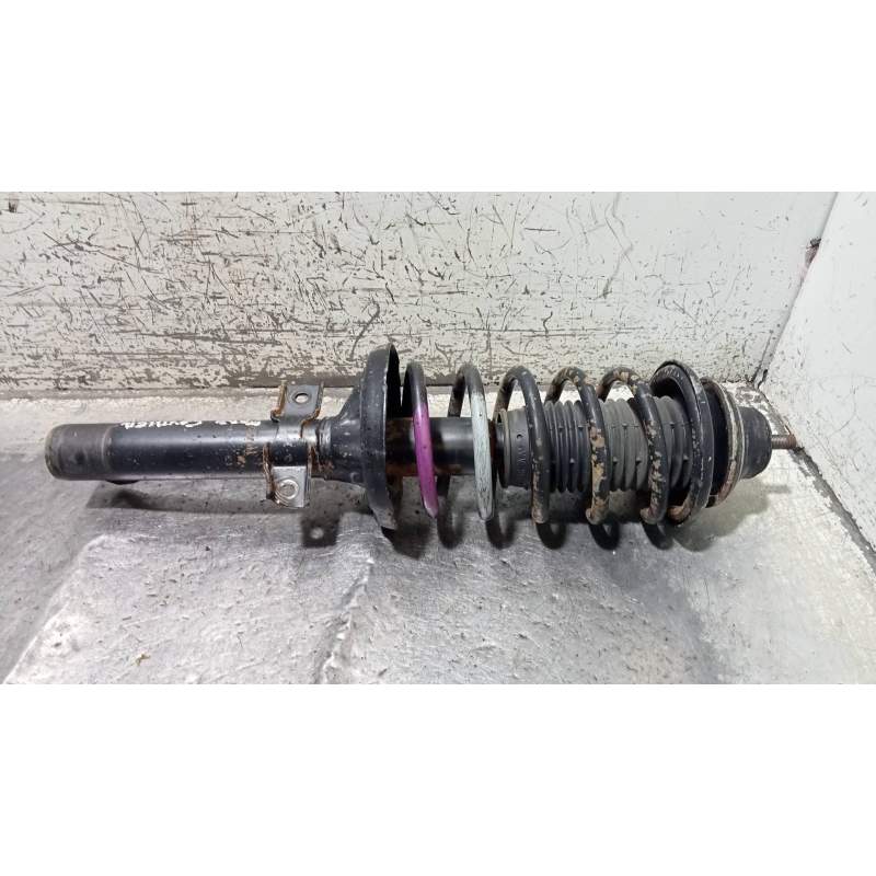 Recambio de amortiguador delantero izquierdo para ford fiesta courier familiar referencia OEM IAM 94FB18045EB  