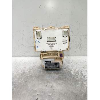 CAJA RELES / FUSIBLES 3677079J21 19JTD 2006