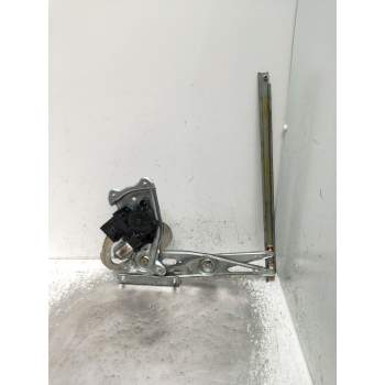 ELEVALUNAS DELANTERO DERECHO 807302741R 5P 2009