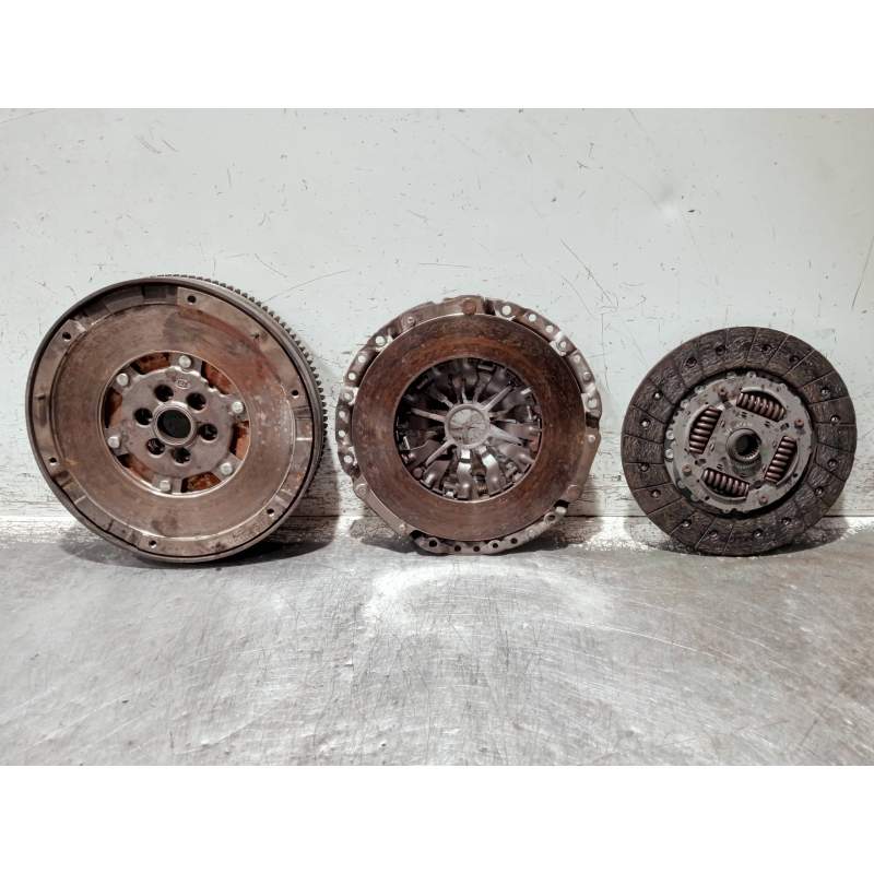 Recambio de kit embrague para audi a4 avant (8e) referencia OEM IAM 324033410 415024410 